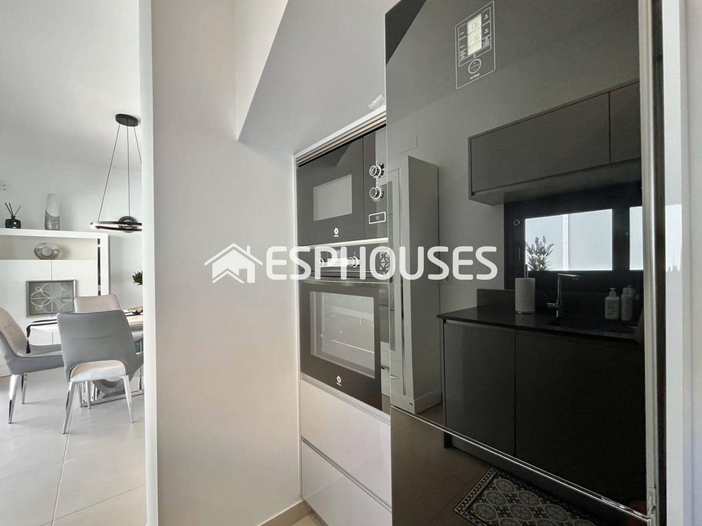 3 slaapkamer Villa te koop in Guardamar del Segura met zwembad garage - € 580.000 (Ref: 9873763)