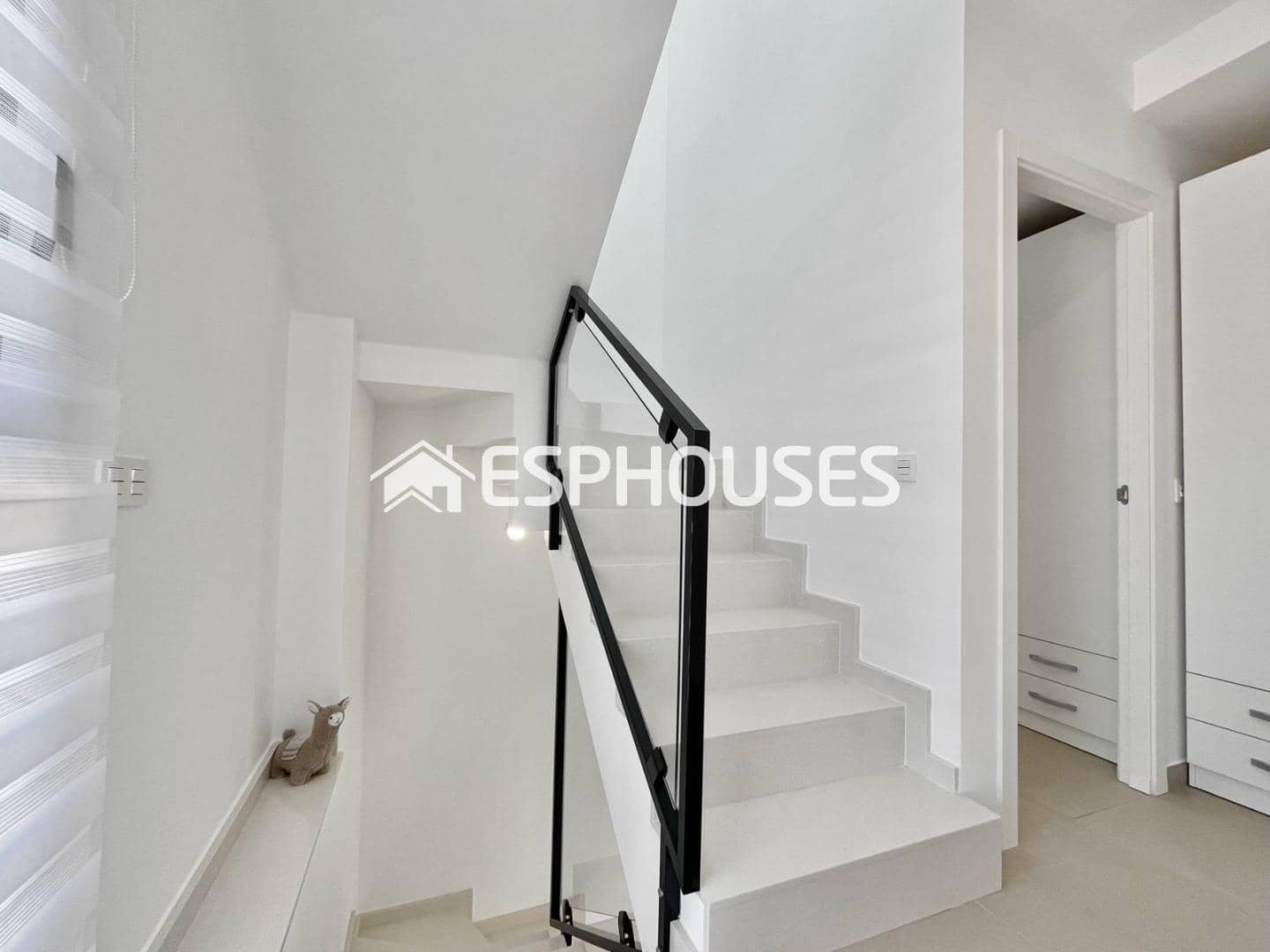 3 slaapkamer Villa te koop in Guardamar del Segura met zwembad garage - € 580.000 (Ref: 9873763)