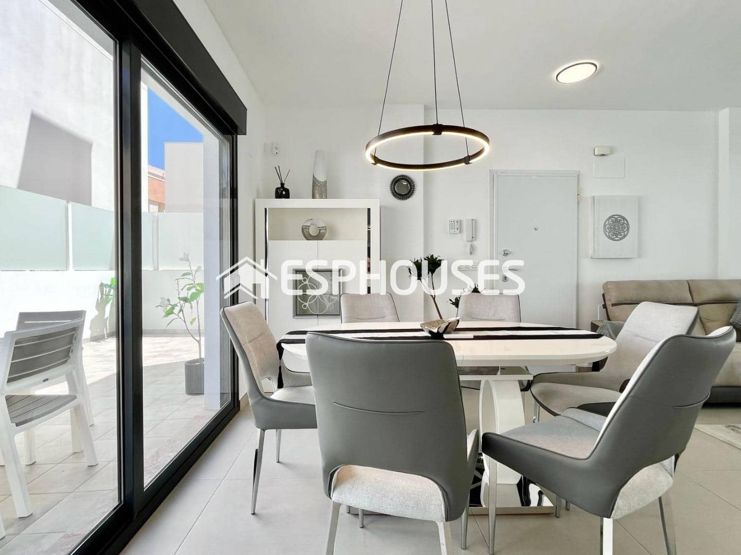 3 slaapkamer Villa te koop in Guardamar del Segura met zwembad garage - € 580.000 (Ref: 9873763)