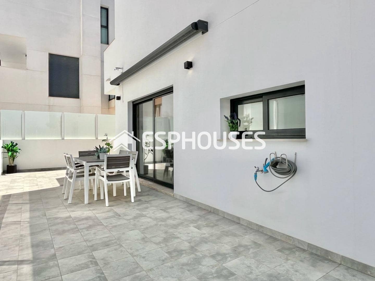 3 slaapkamer Villa te koop in Guardamar del Segura met zwembad garage - € 580.000 (Ref: 9873763)