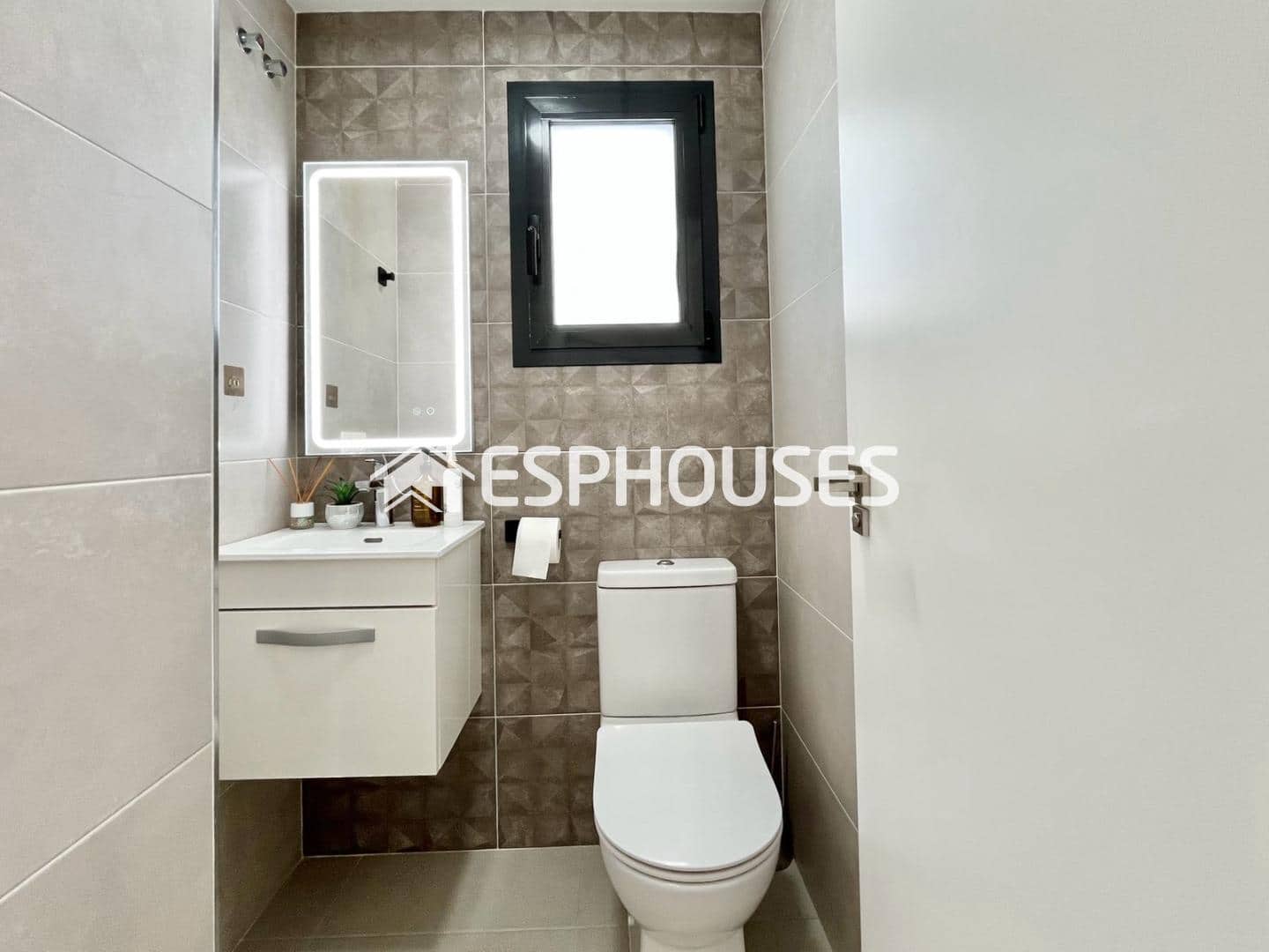 3 slaapkamer Villa te koop in Guardamar del Segura met zwembad garage - € 580.000 (Ref: 9873763)