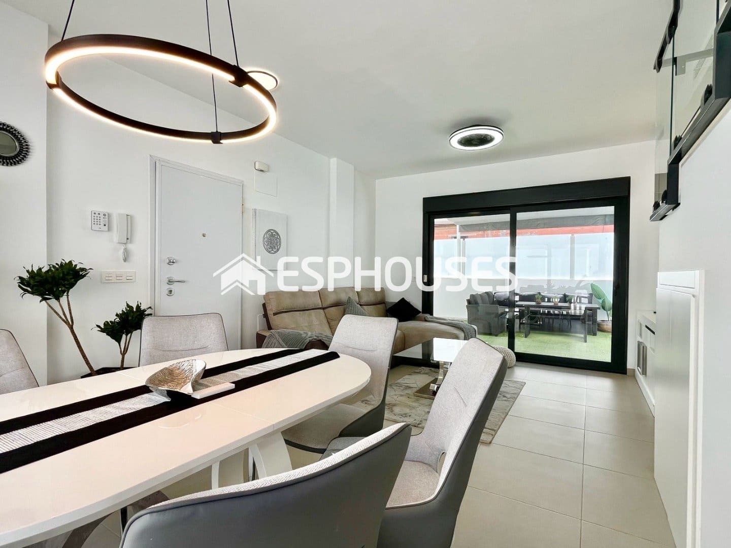 3 bedroom Villa for sale in Guardamar del Segura with pool garage - € 529,000 (Ref: 9873763)
