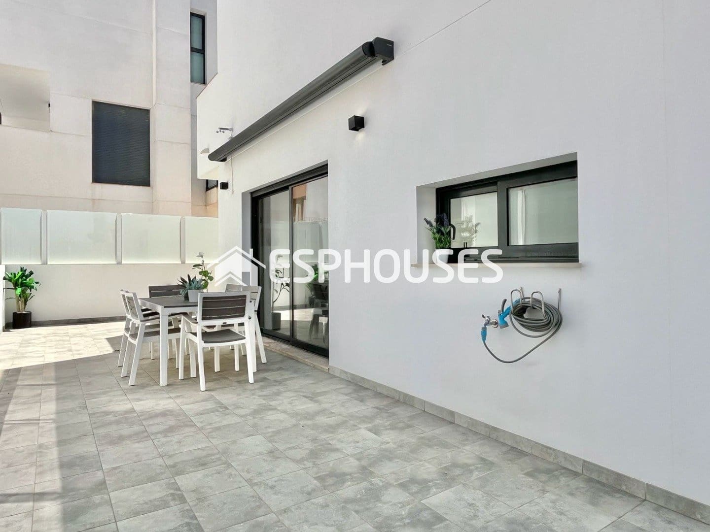 3 bedroom Villa for sale in Guardamar del Segura with pool garage - € 529,000 (Ref: 9873763)