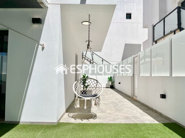 3 soveværelse Villa til salg i Los Secanos, Guardamar del Segura med swimmingpool garage - € 580.000 (Ref: 9873763)