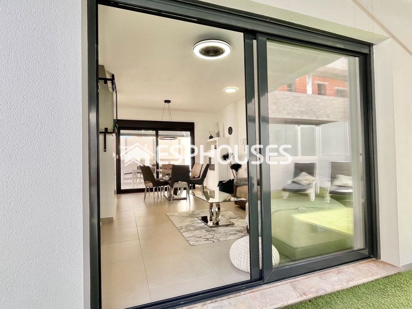 3 bedroom Villa for sale in Guardamar del Segura with pool garage - € 529,000 (Ref: 9873763)