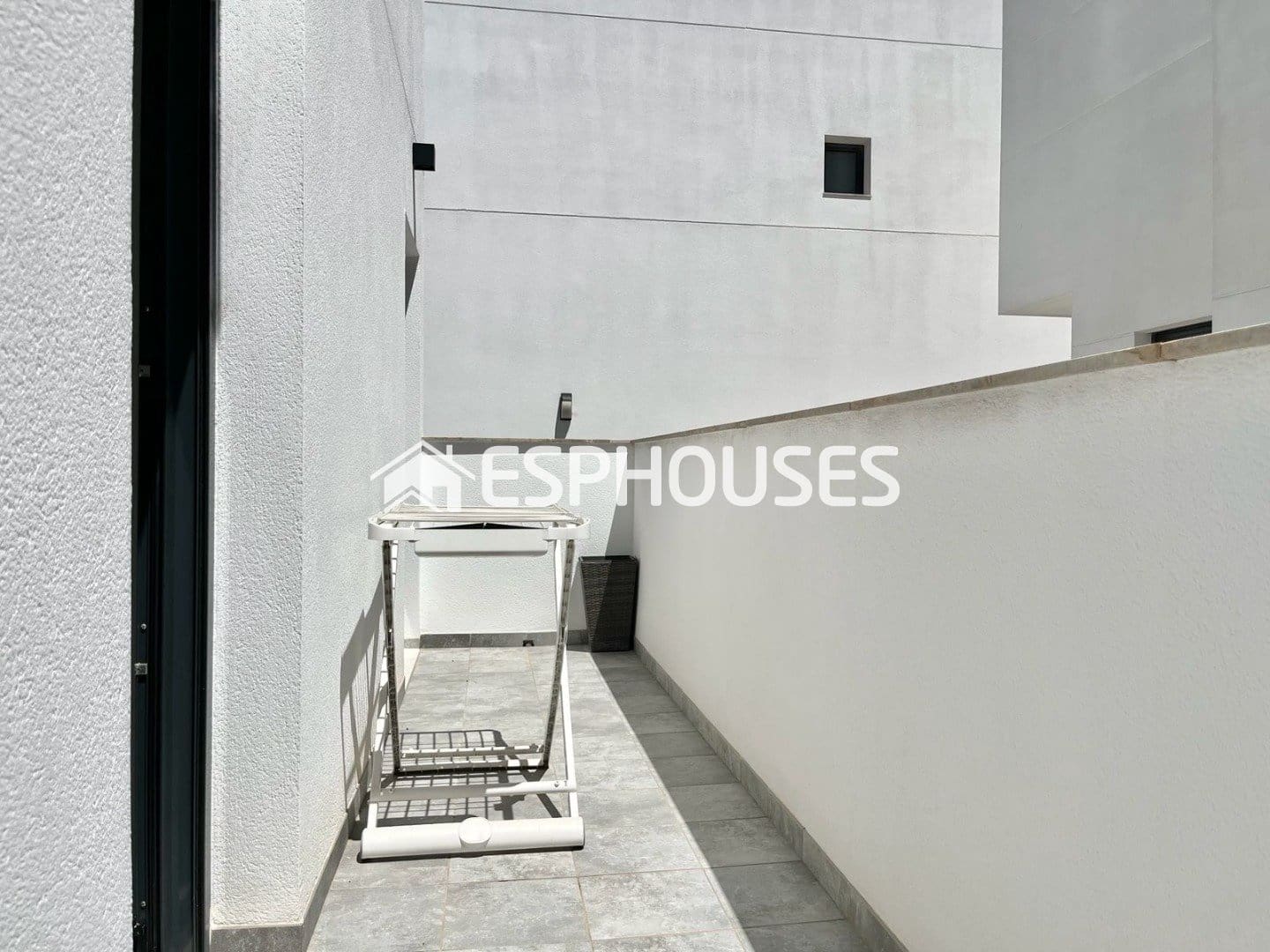 3 bedroom Villa for sale in Guardamar del Segura with pool garage - € 529,000 (Ref: 9873763)