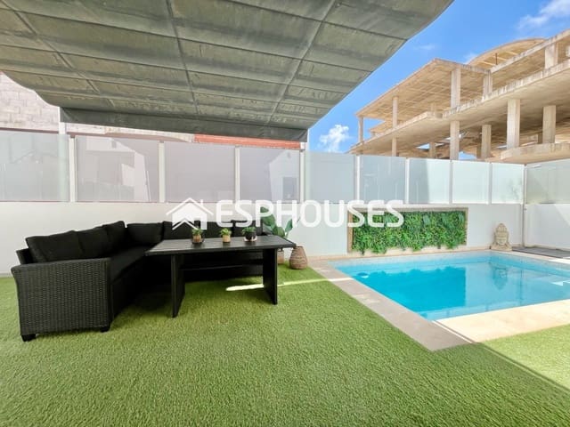 3 soveværelse Villa til salg i Los Secanos, Guardamar del Segura med swimmingpool garage - € 580.000 (Ref: 9873763)