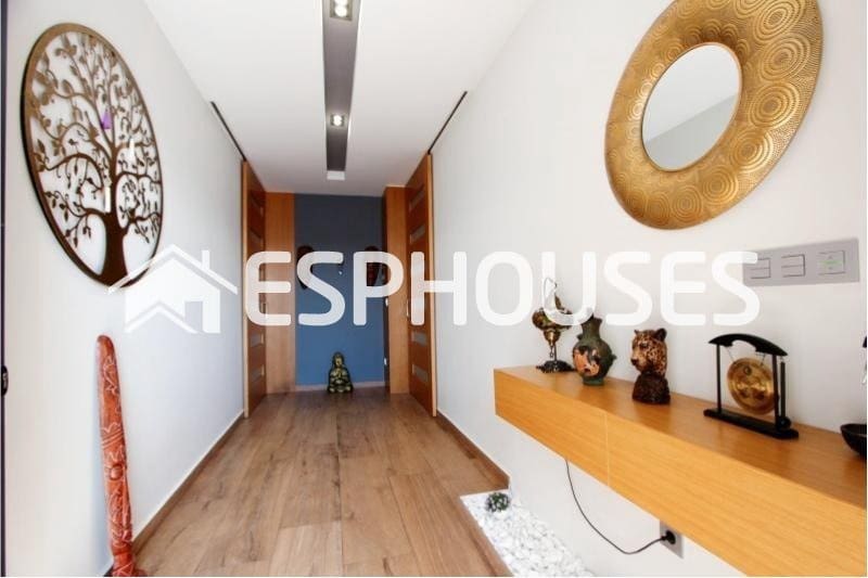 3 soveværelse Villa til salg i Daya Nueva med swimmingpool garage - € 750.000 (Ref: 9896887)