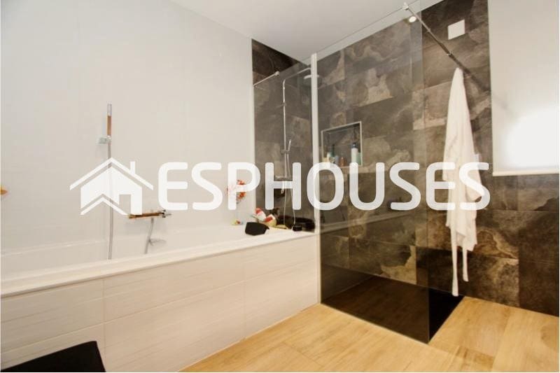 3 soveværelse Villa til salg i Daya Nueva med swimmingpool garage - € 750.000 (Ref: 9896887)