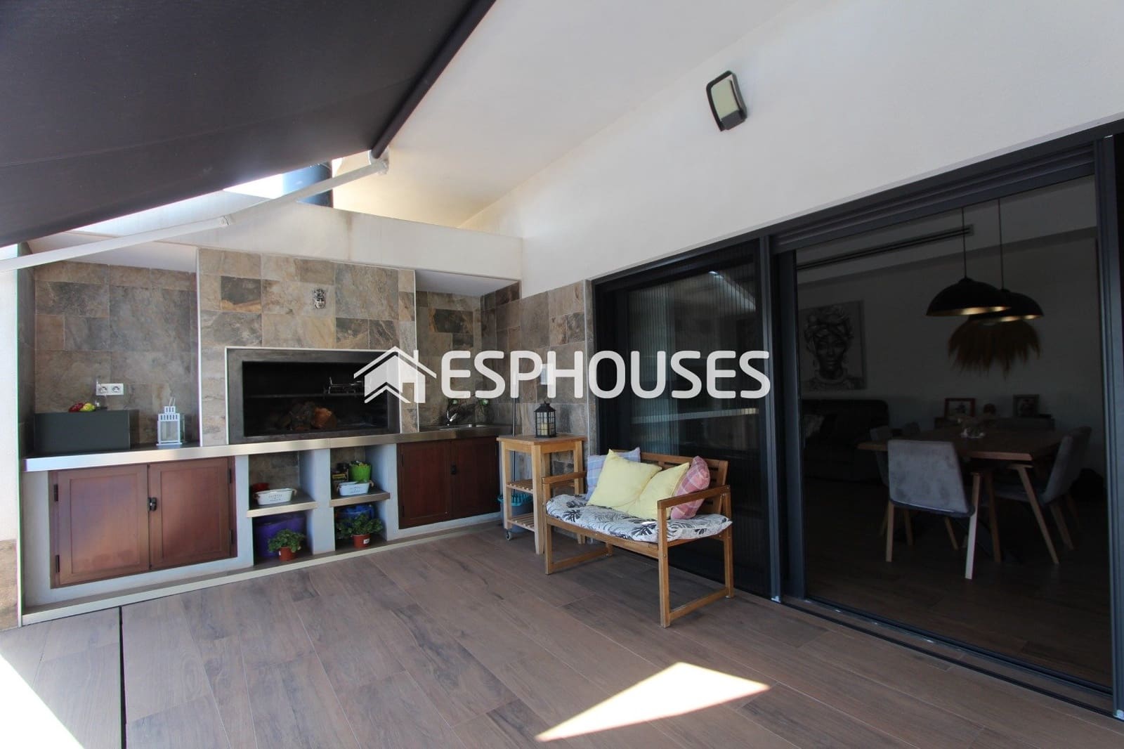 3 soveværelse Villa til salg i Daya Nueva med swimmingpool garage - € 750.000 (Ref: 9896887)