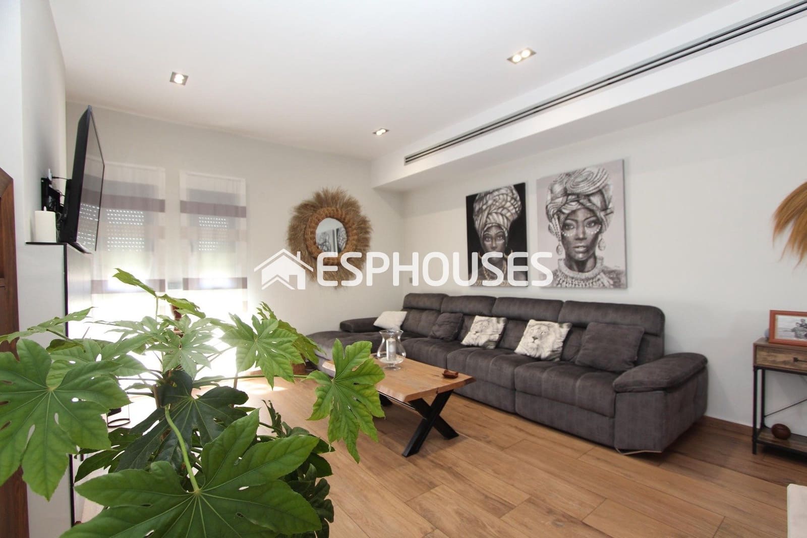 3 soveværelse Villa til salg i Daya Nueva med swimmingpool garage - € 750.000 (Ref: 9896887)