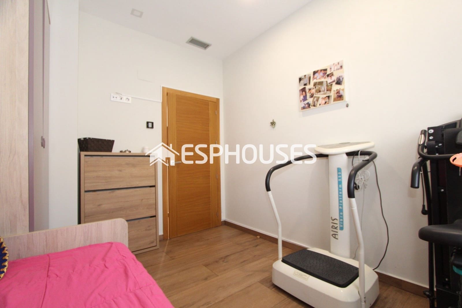 3 soveværelse Villa til salg i Daya Nueva med swimmingpool garage - € 750.000 (Ref: 9896887)