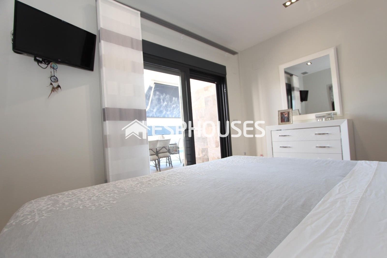3 soveværelse Villa til salg i Daya Nueva med swimmingpool garage - € 750.000 (Ref: 9896887)