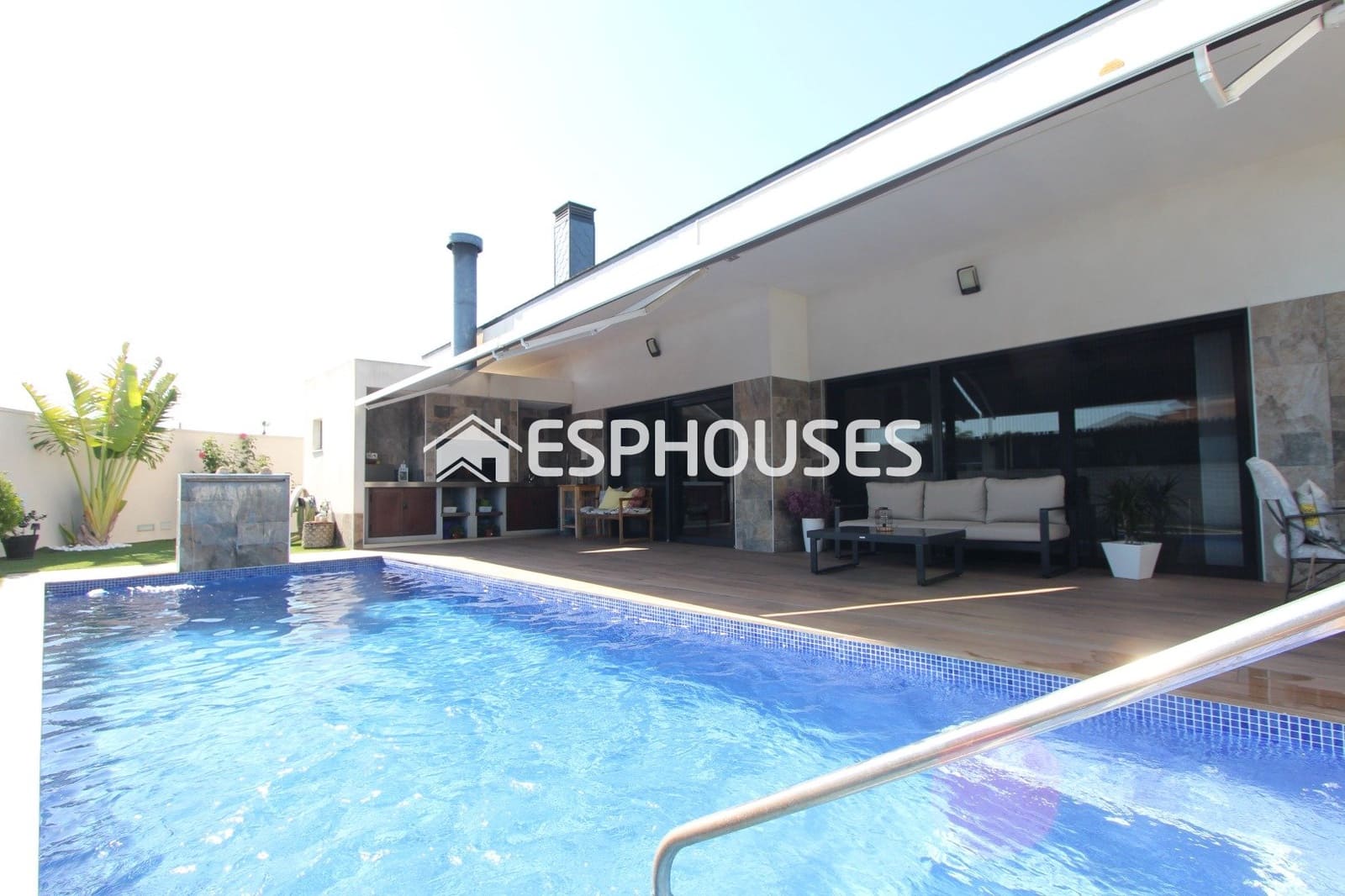 3 soveværelse Villa til salg i Daya Nueva med swimmingpool garage - € 750.000 (Ref: 9896887)