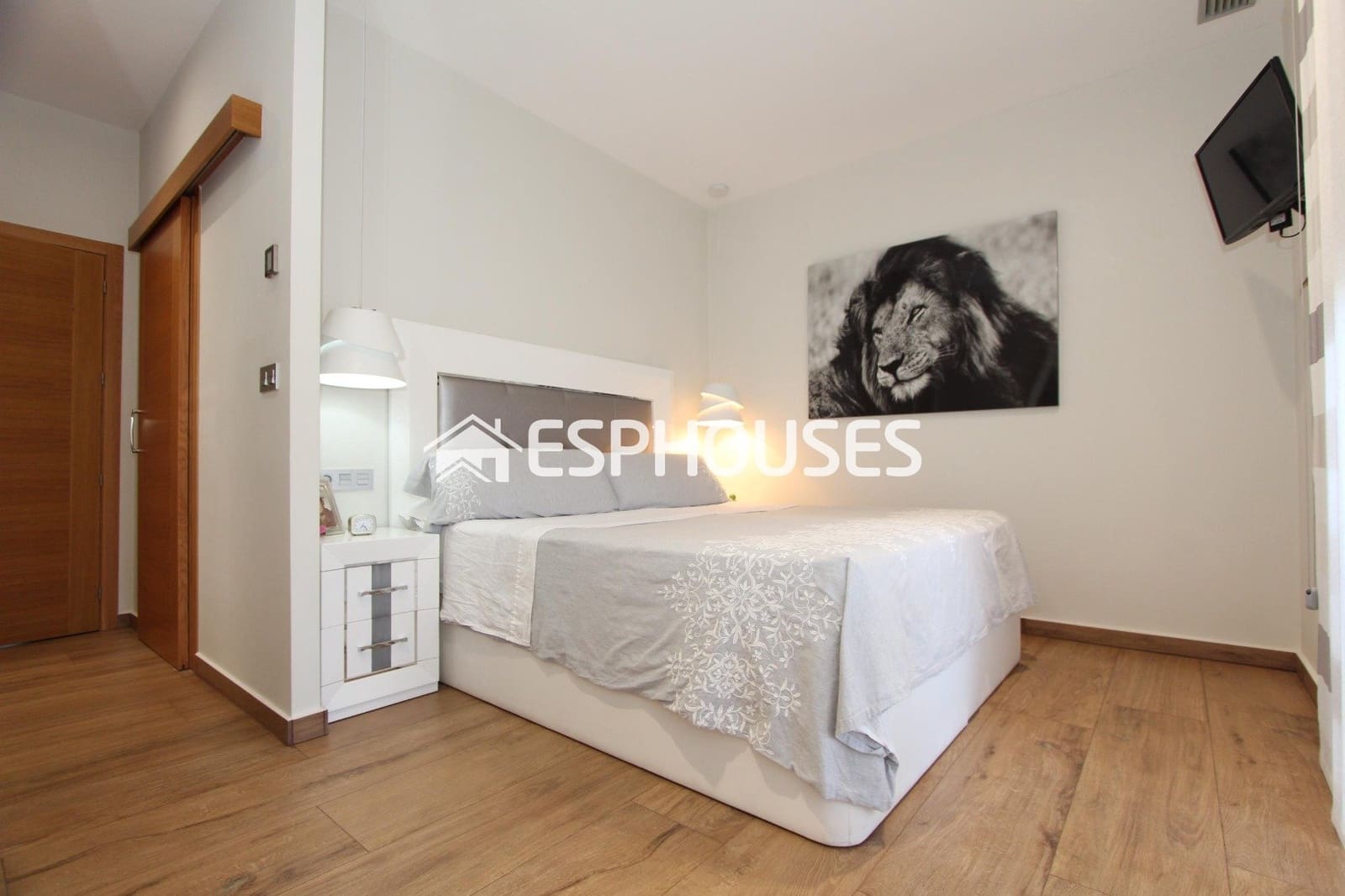 3 soveværelse Villa til salg i Daya Nueva med swimmingpool garage - € 750.000 (Ref: 9896887)