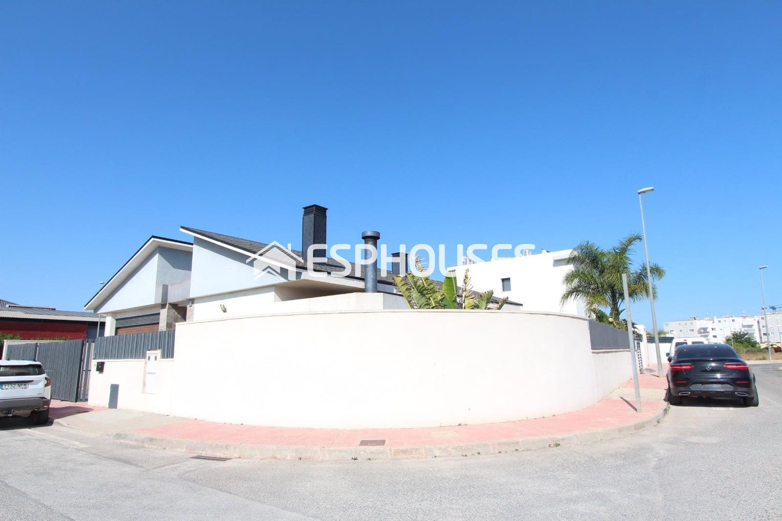 3 soveværelse Villa til salg i Daya Nueva med swimmingpool garage - € 750.000 (Ref: 9896887)