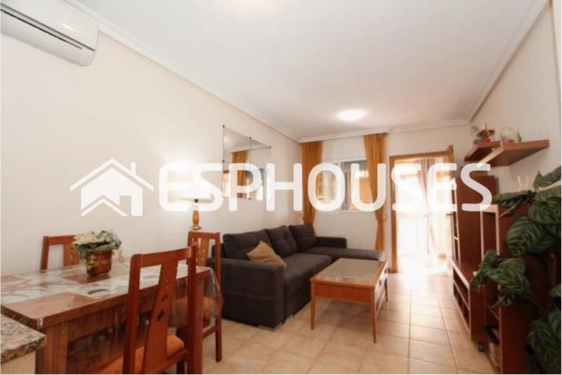 2 soverom Leilighet til salgs i Guardamar del Segura med svømmebasseng - € 155 500 (Ref: 9901313)