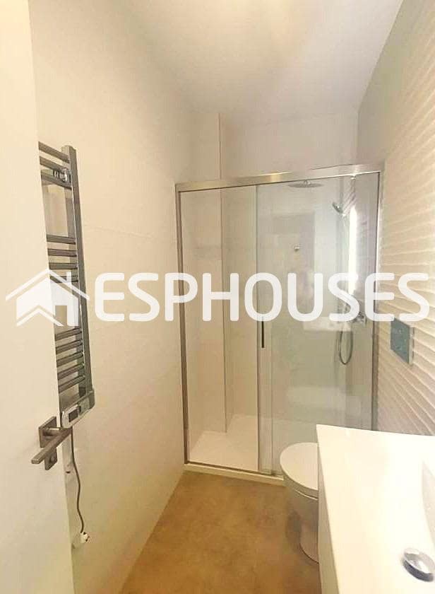 2 makuuhuone Huoneisto myytävänä paikassa Torrevieja mukana uima-altaan - 249 000 € (Ref: 9901314)