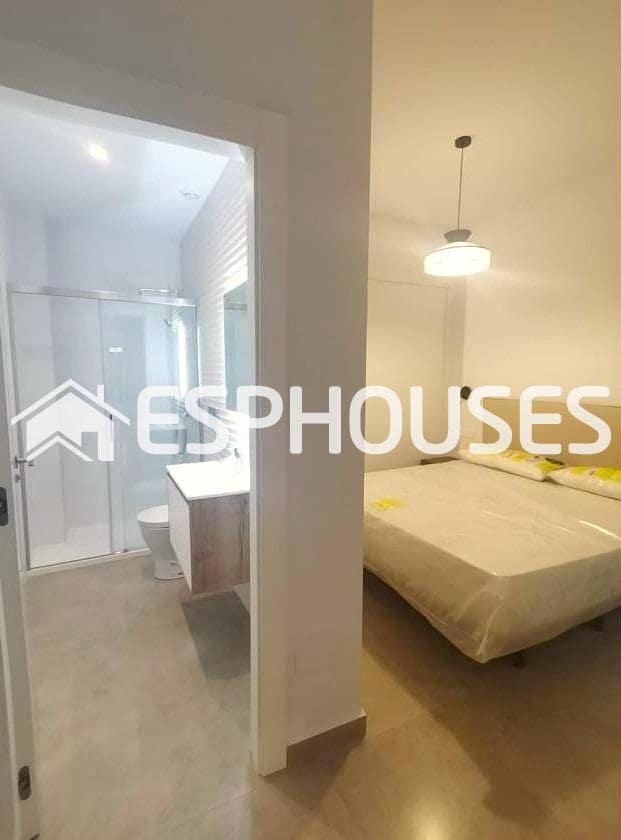2 makuuhuone Huoneisto myytävänä paikassa Torrevieja mukana uima-altaan - 249 000 € (Ref: 9901314)
