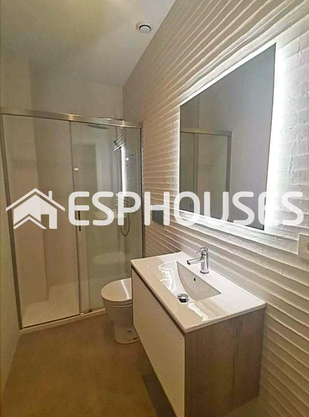 2 makuuhuone Huoneisto myytävänä paikassa Torrevieja mukana uima-altaan - 249 000 € (Ref: 9901314)