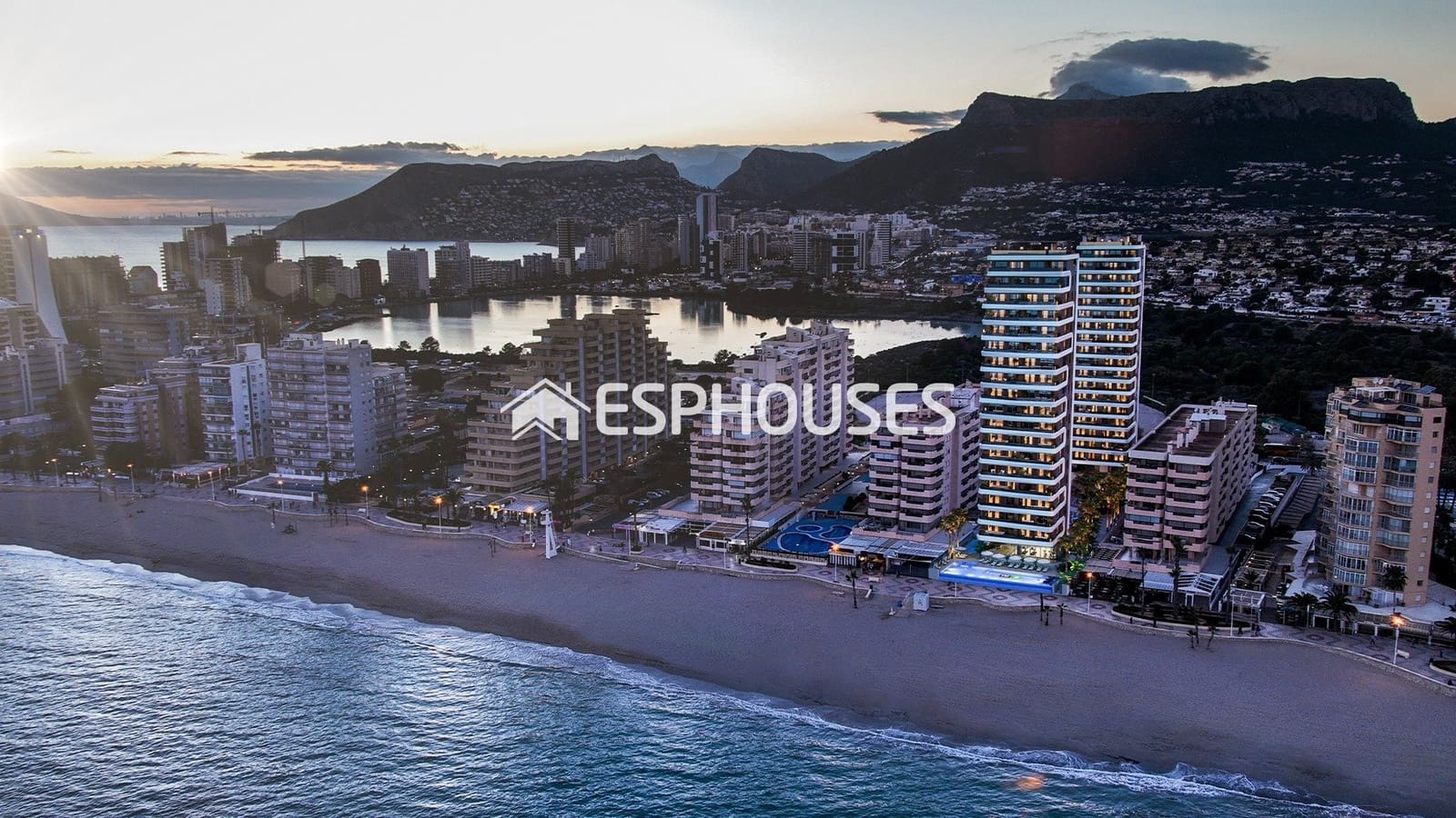 2 soveværelse Lejlighed til salg i Calpe / Calp med swimmingpool garage - € 810.000 (Ref: 9901316)