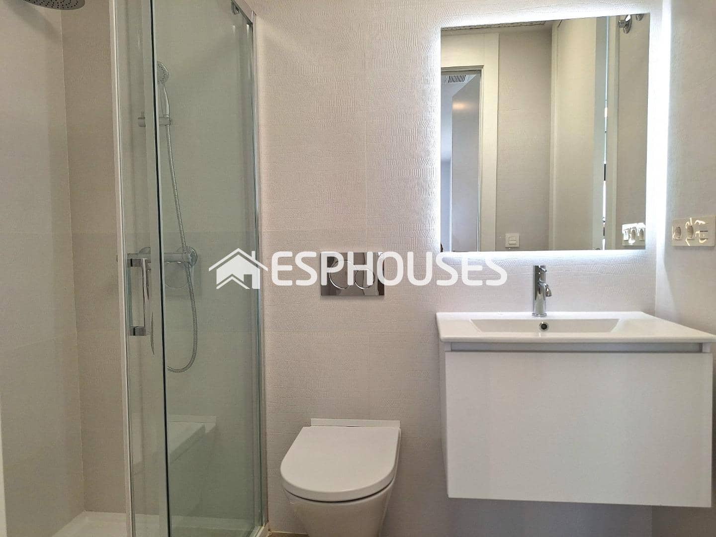 1 soveværelse Lejlighed til salg i Torrevieja med swimmingpool - € 399.000 (Ref: 9916145)