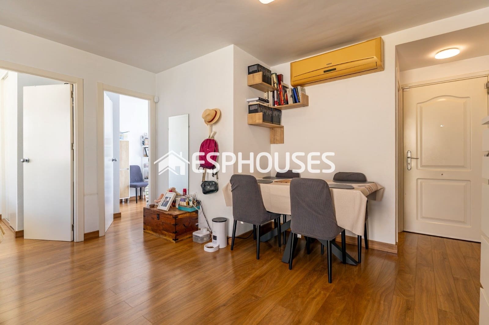Apartamento de 3 habitaciones en Guardamar del Segura en venta con piscina garaje - 219.000 € (Ref: 9916149)