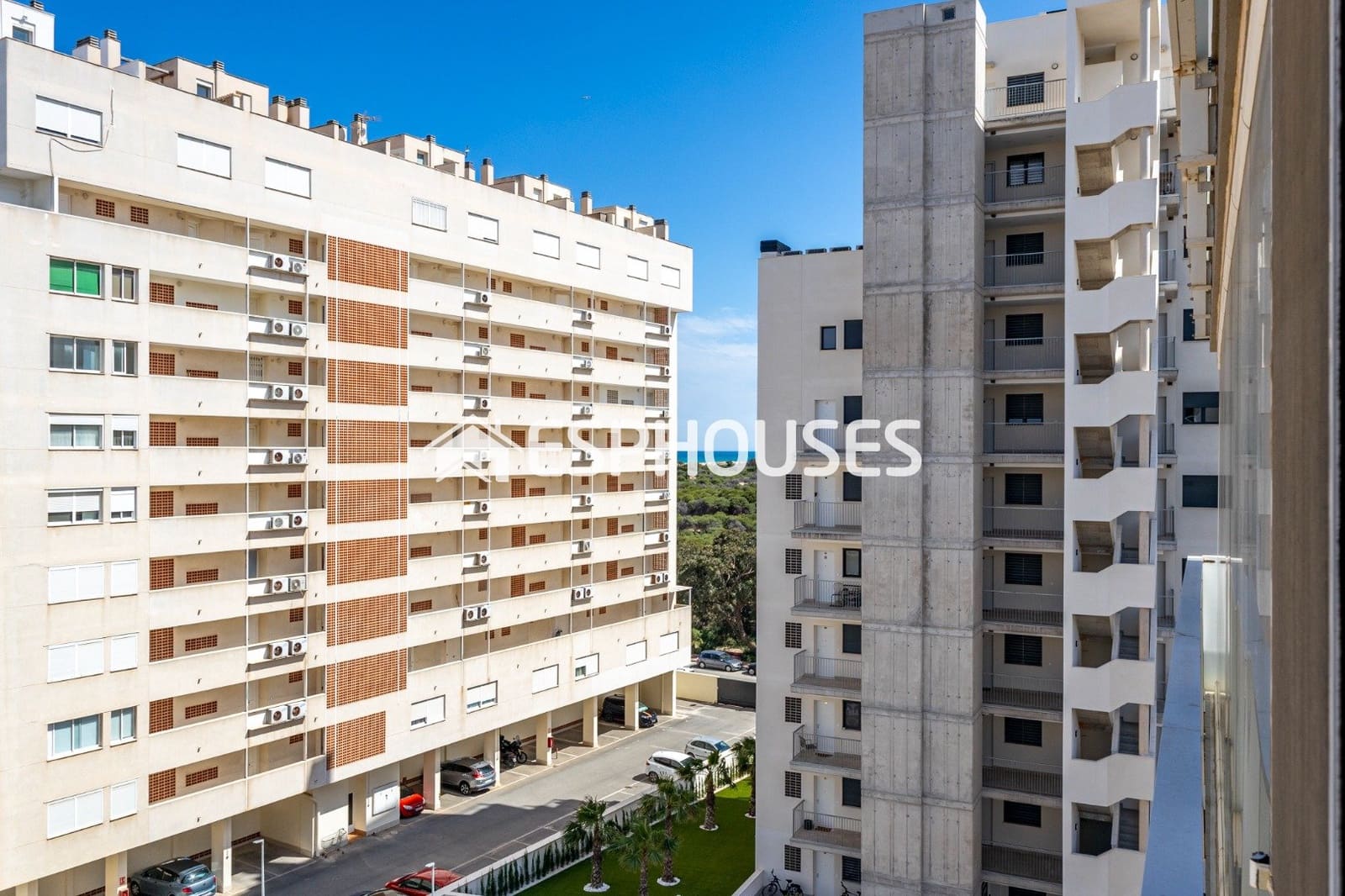 Apartamento de 3 habitaciones en Guardamar del Segura en venta con piscina garaje - 219.000 € (Ref: 9916149)