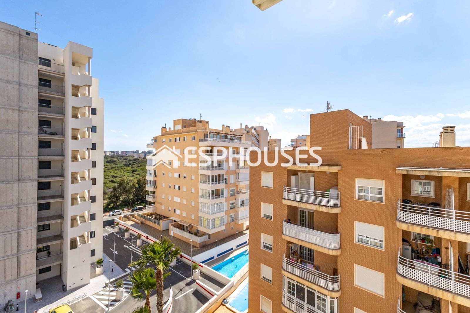 Apartamento de 3 habitaciones en Guardamar del Segura en venta con piscina garaje - 219.000 € (Ref: 9916149)