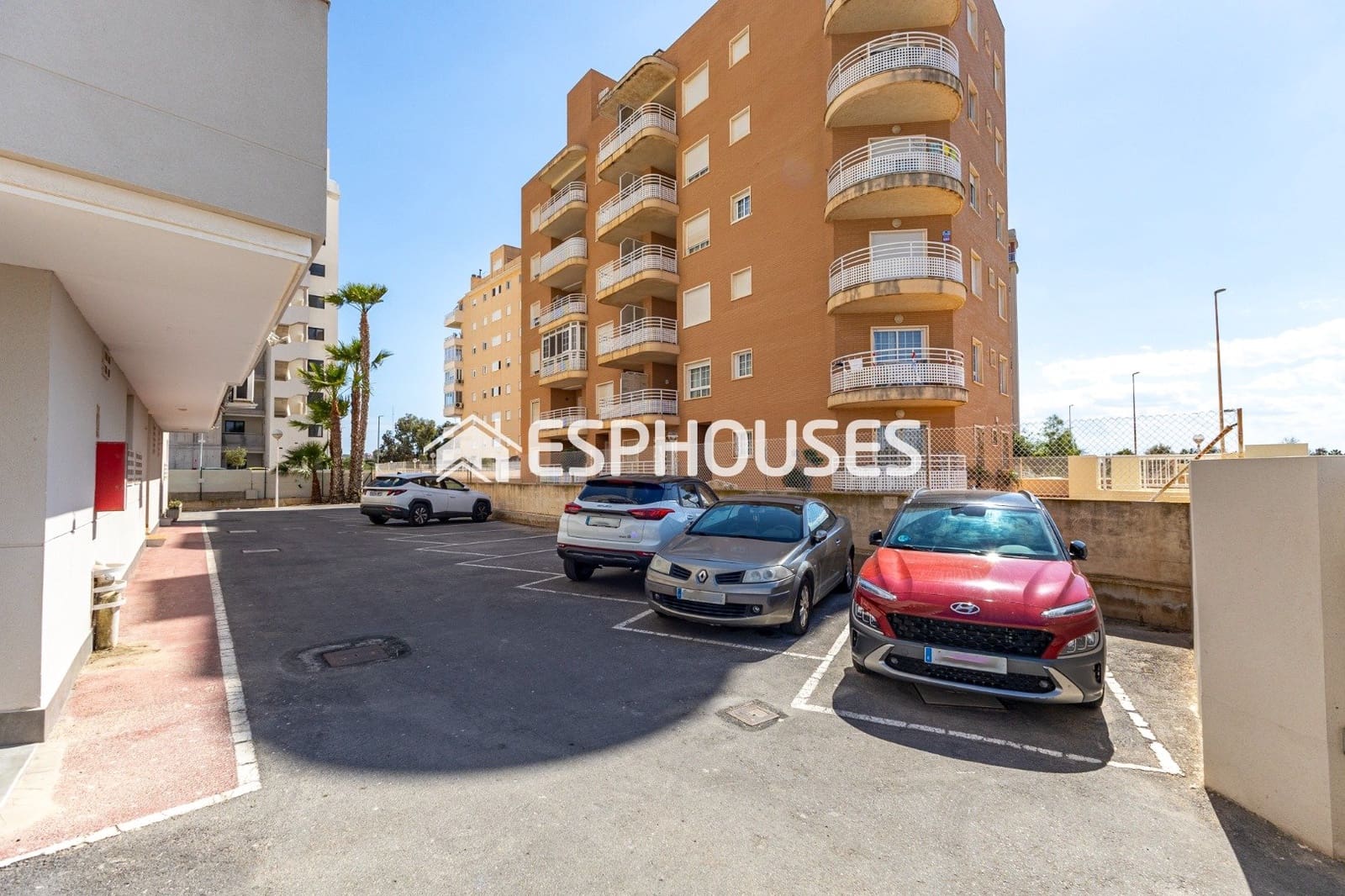 Apartamento de 3 habitaciones en Guardamar del Segura en venta con piscina garaje - 219.000 € (Ref: 9916149)