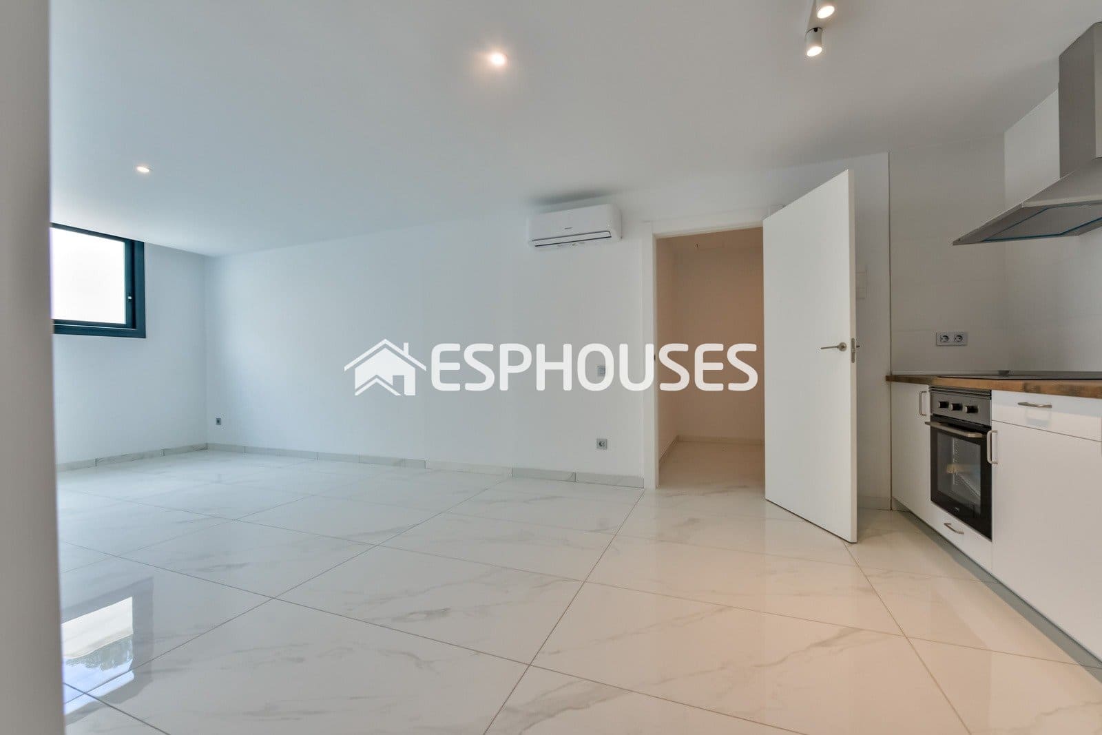 7 bedroom Villa for sale in Finestrat with pool garage - € 1,900,000 (Ref: 9916150)