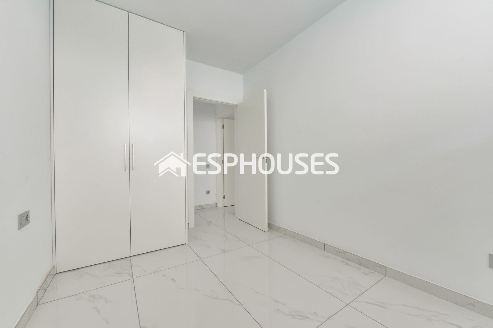 7 bedroom Villa for sale in Finestrat with pool garage - € 1,900,000 (Ref: 9916150)