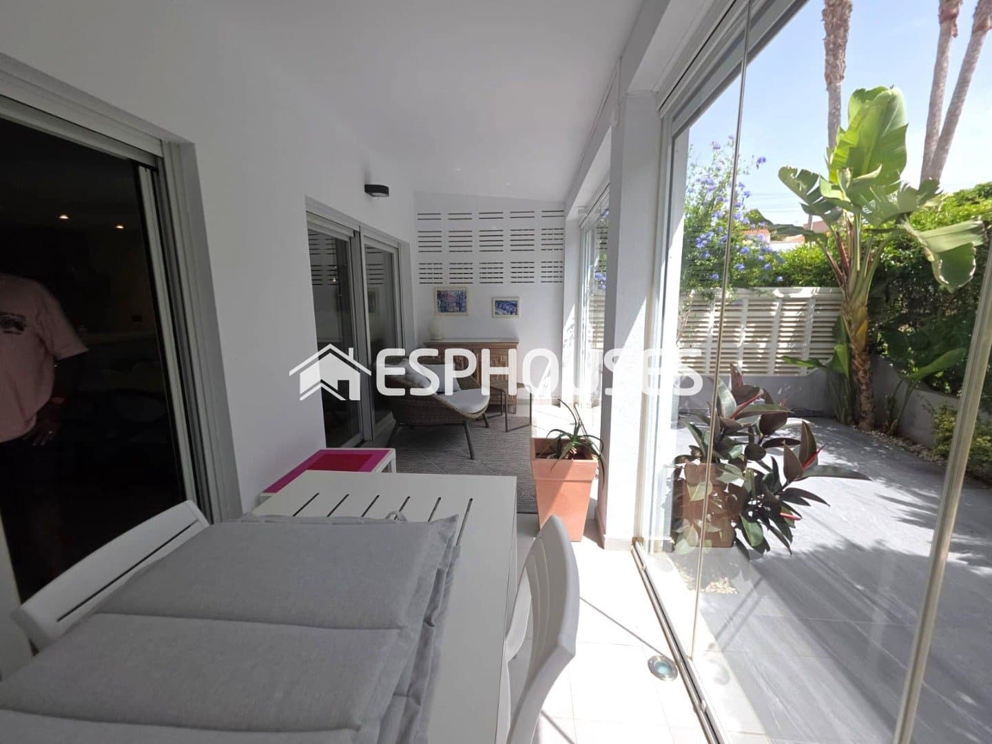 2 bedroom Semi-detached Villa for sale in Guardamar del Segura with pool garage - € 369,900 (Ref: 9924815)
