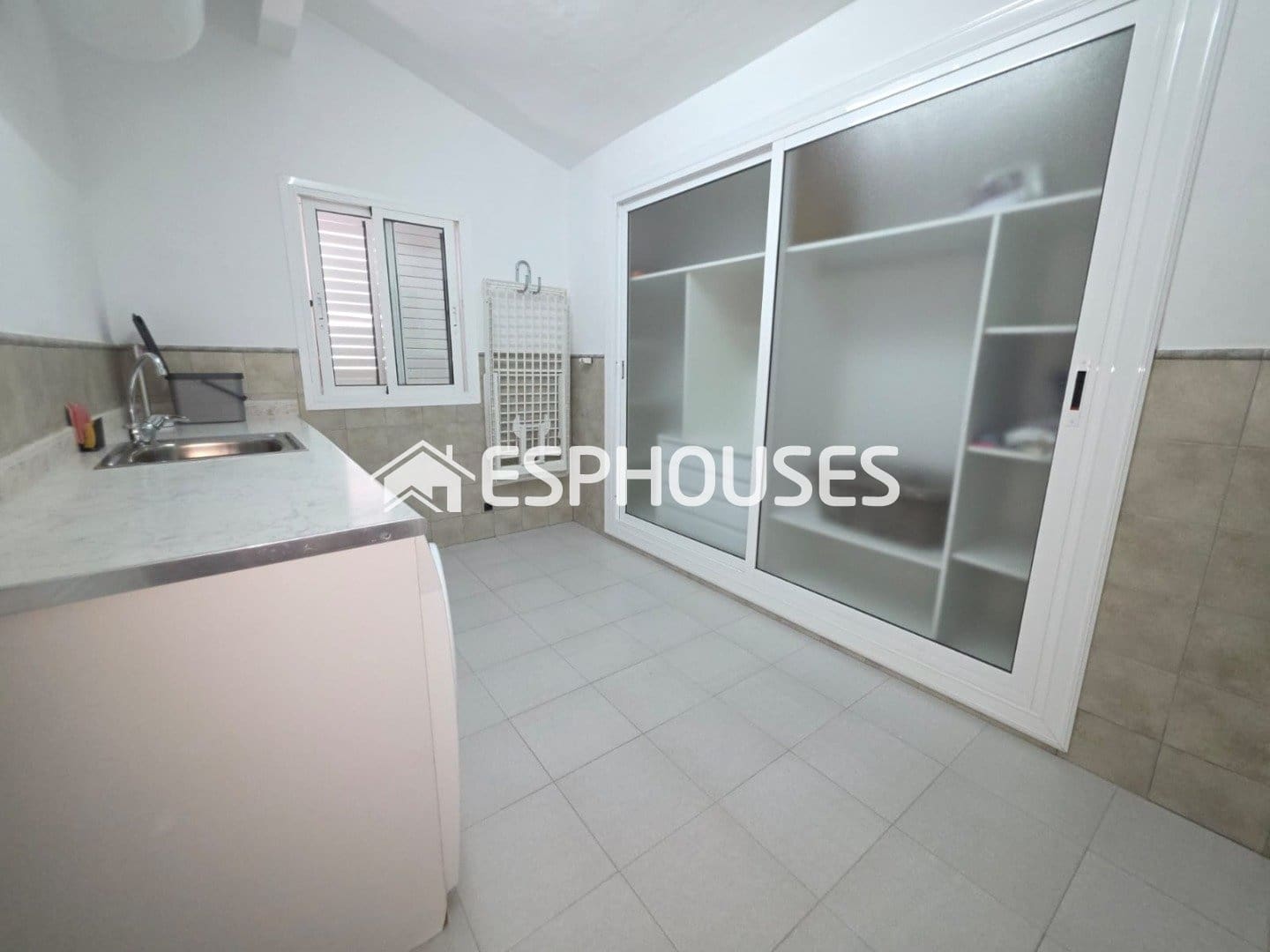 2 bedroom Semi-detached Villa for sale in Guardamar del Segura with pool garage - € 369,900 (Ref: 9924815)
