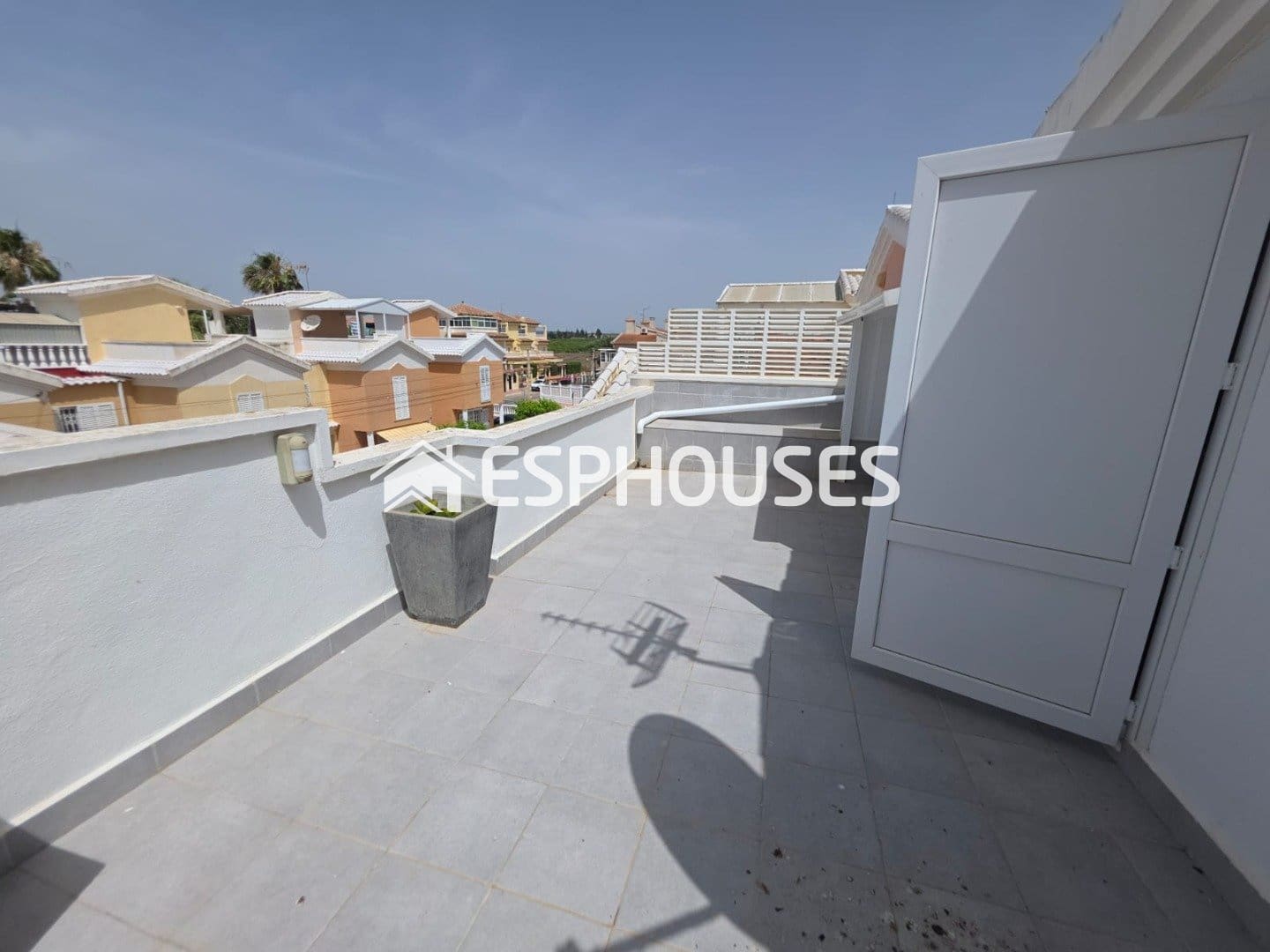2 bedroom Semi-detached Villa for sale in Guardamar del Segura with pool garage - € 369,900 (Ref: 9924815)