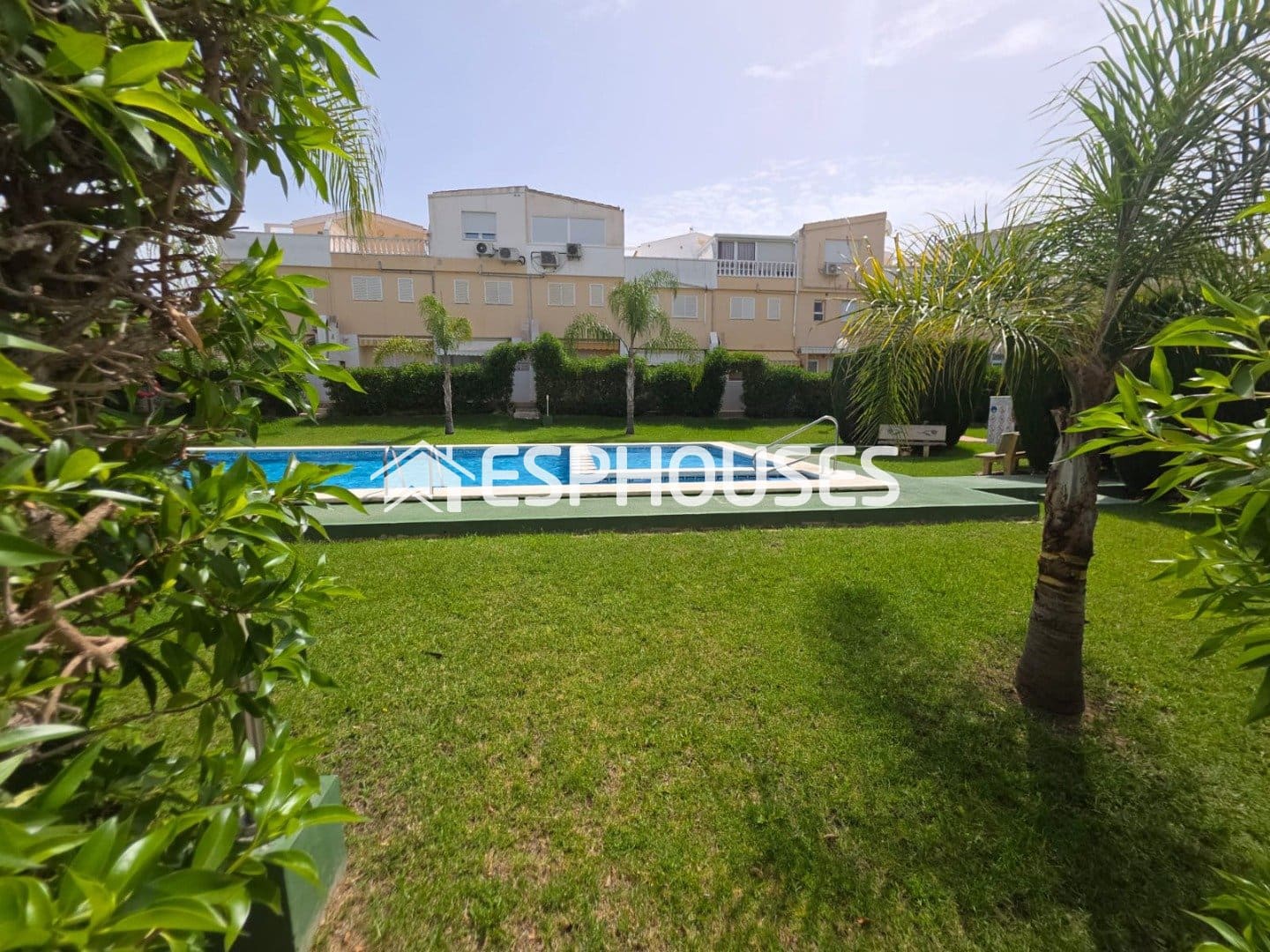 2 bedroom Semi-detached Villa for sale in Guardamar del Segura with pool garage - € 369,900 (Ref: 9924815)