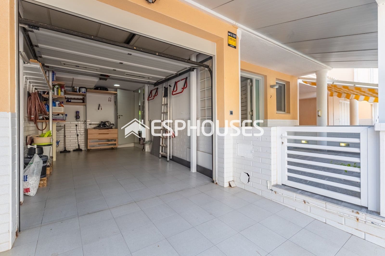 Pareado de 2 habitaciones en Guardamar del Segura en venta con piscina garaje - 369.900 € (Ref: 9924815)