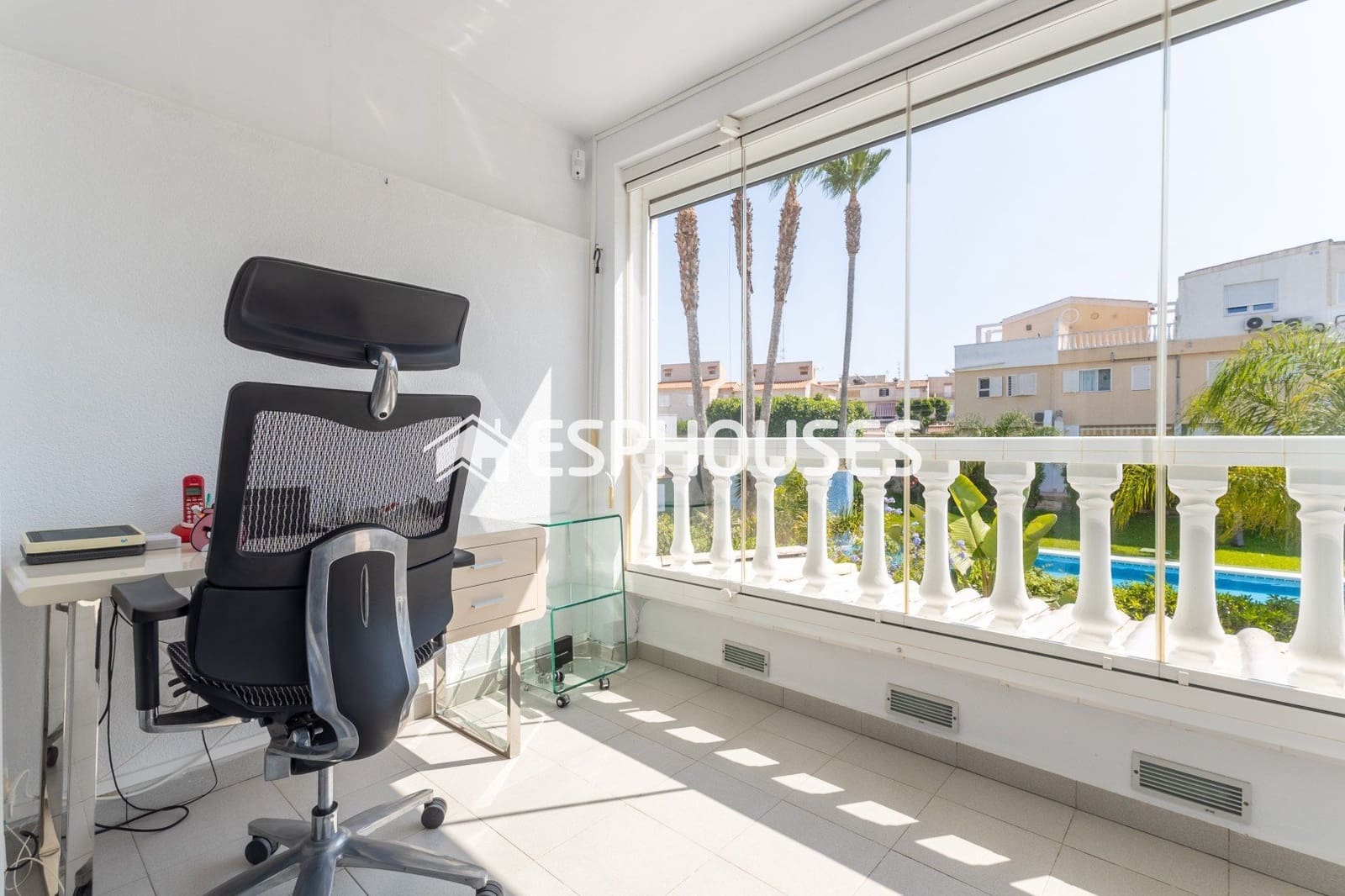 Pareado de 2 habitaciones en Guardamar del Segura en venta con piscina garaje - 369.900 € (Ref: 9924815)