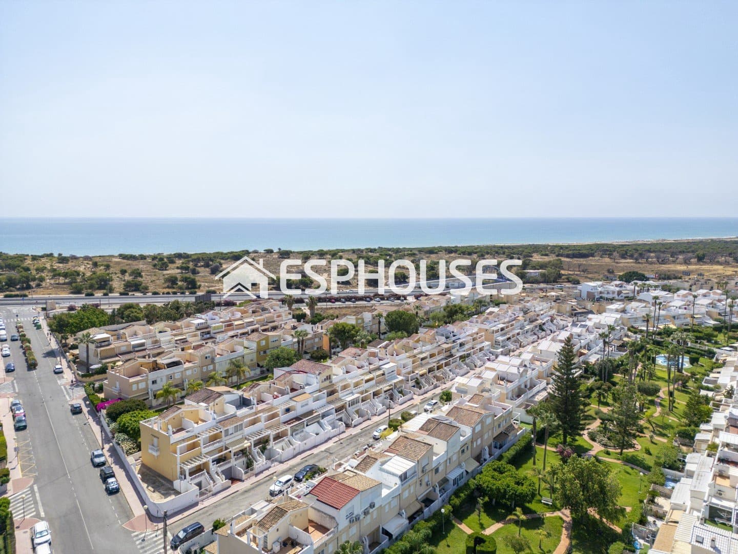 Pareado de 2 habitaciones en Guardamar del Segura en venta con piscina garaje - 369.900 € (Ref: 9924815)
