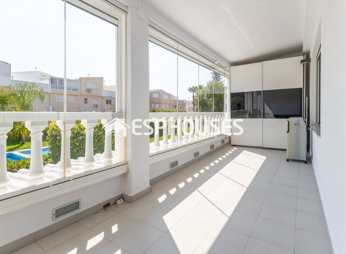 Pareado de 2 habitaciones en Guardamar del Segura en venta con piscina garaje - 369.900 € (Ref: 9924815)