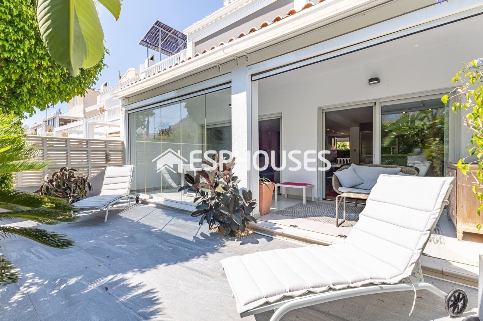 Pareado de 2 habitaciones en Guardamar del Segura en venta con piscina garaje - 369.900 € (Ref: 9924815)
