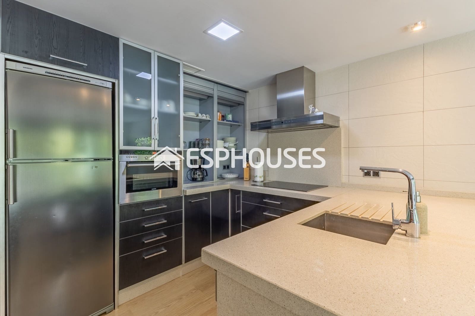 Pareado de 2 habitaciones en Guardamar del Segura en venta con piscina garaje - 369.900 € (Ref: 9924815)