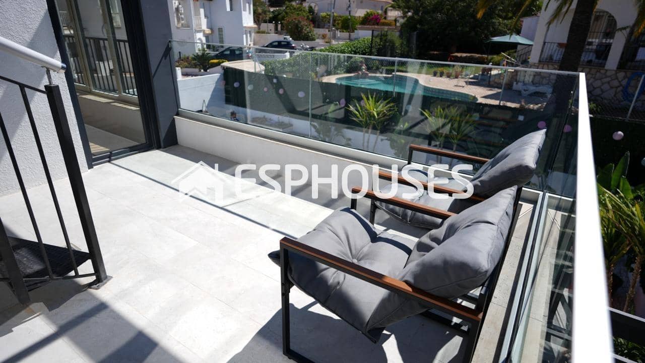 3 sypialnia Willa na sprzedaż w La Nucia z basenem garażem - 555 000 € (Ref: 9929616)