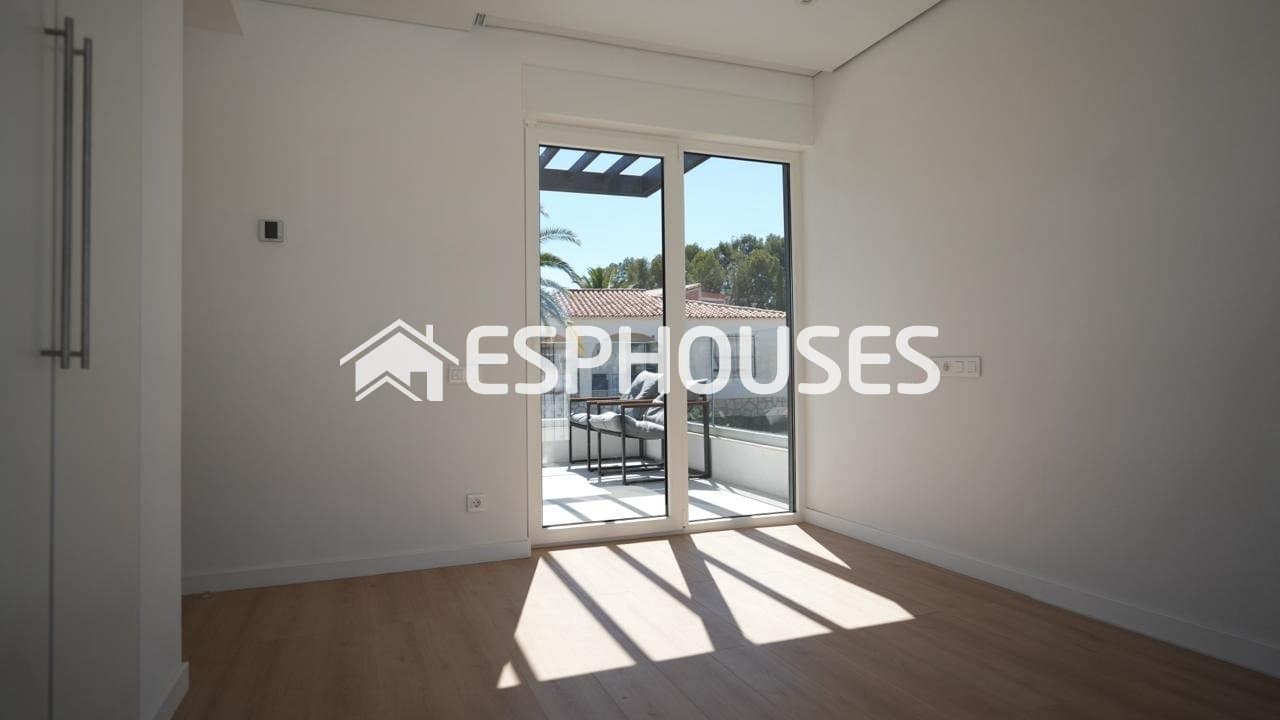 3 soveværelse Villa til salg i La Nucia med swimmingpool garage - € 530.000 (Ref: 9929616)