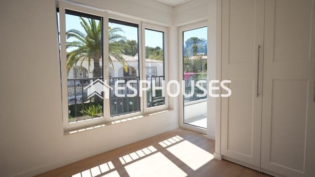 3 soverom Villa til salgs i Barranco Hondo, La Nucia med svømmebasseng garasje - € 530 000 (Ref: 9929616)