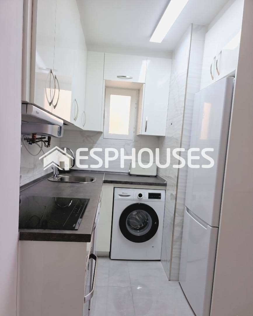 Apartamento de 2 habitaciones en Torrevieja en venta con piscina - 161.000 € (Ref: 9929618)