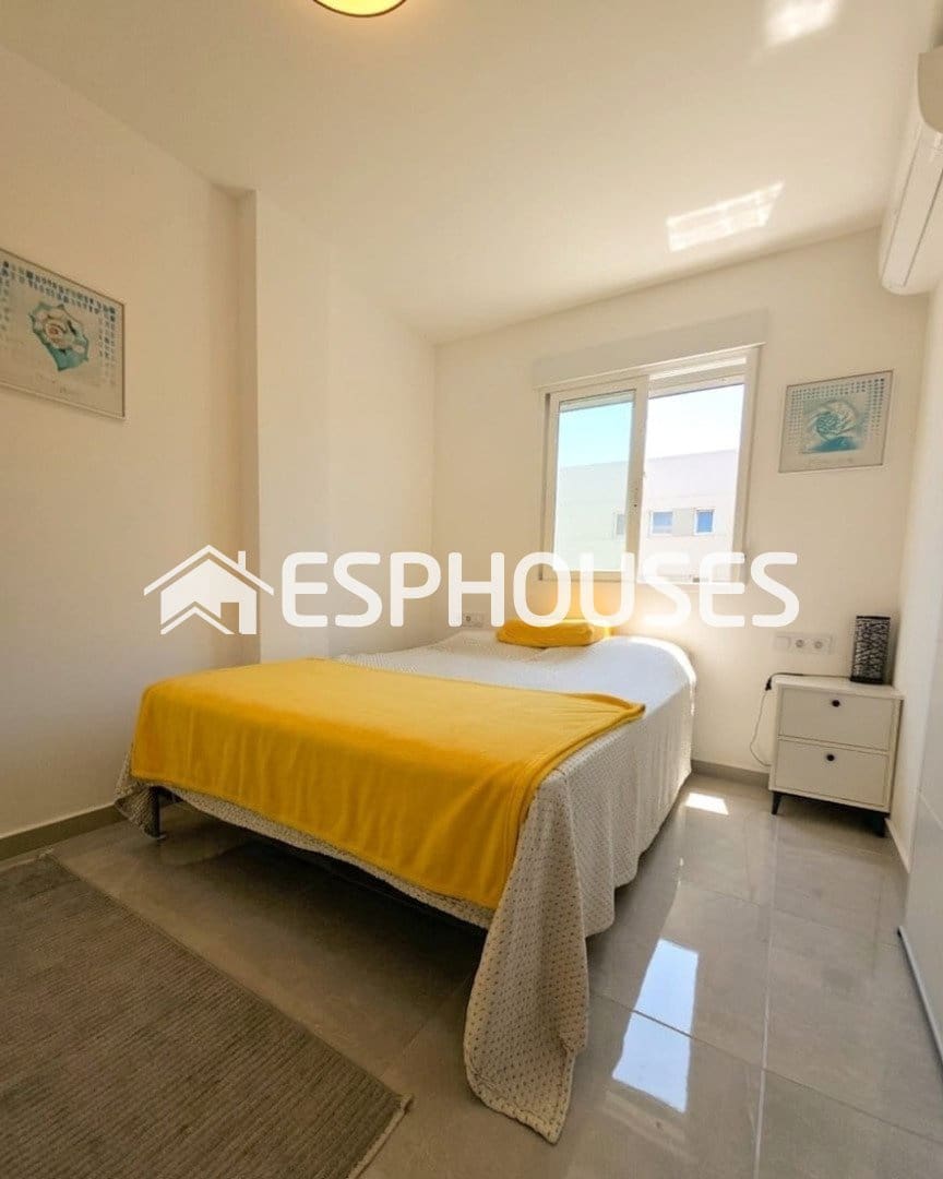2 slaapkamer Appartement te koop in Torrevieja met zwembad - € 161.000 (Ref: 9929618)