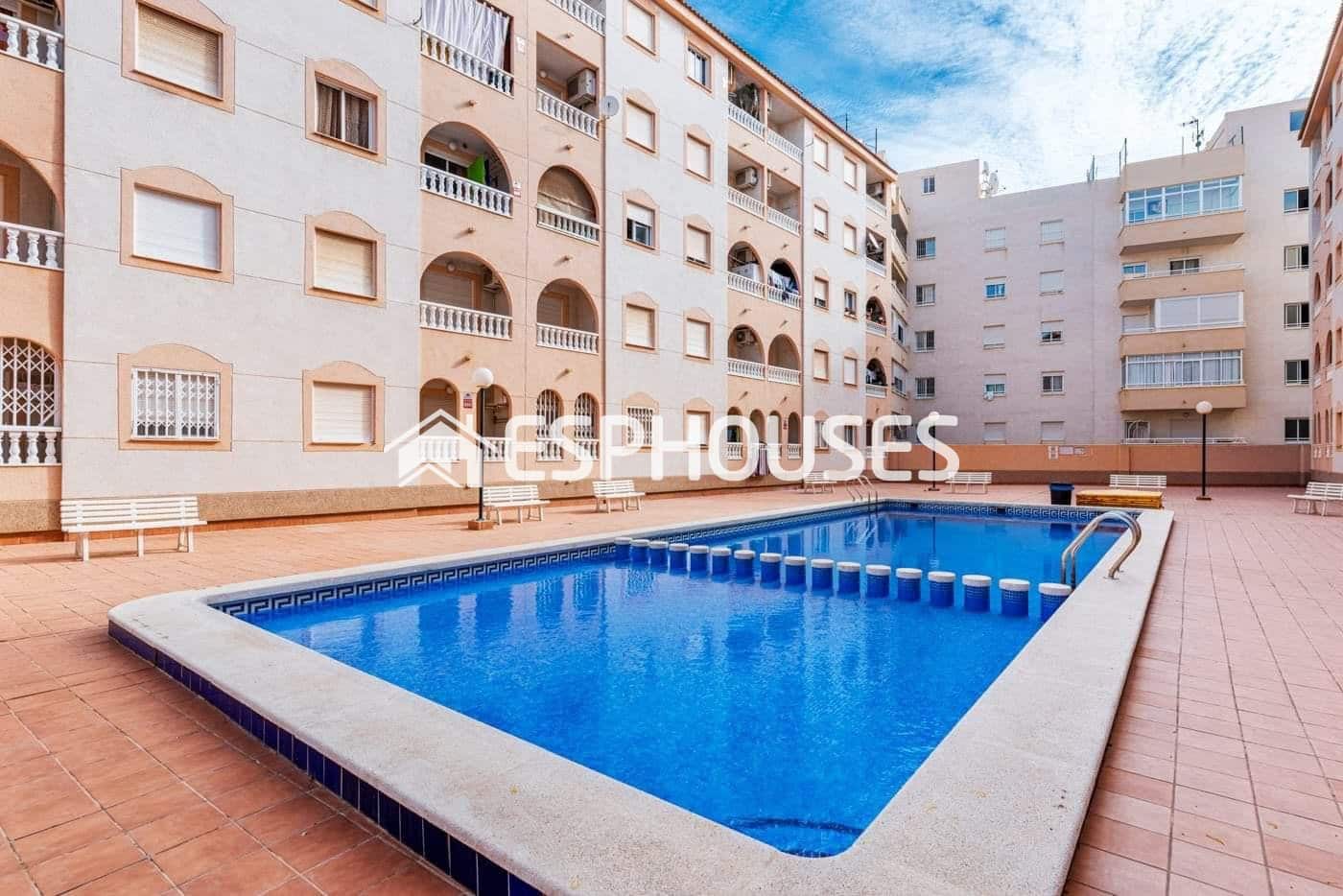 2 slaapkamer Appartement te koop in Torrevieja met zwembad - € 161.000 (Ref: 9929618)