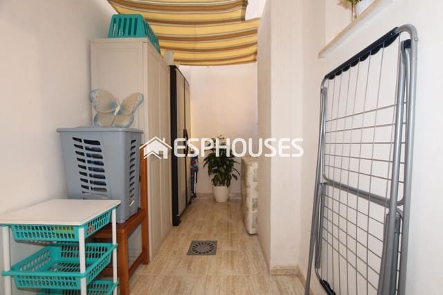 1 chambre Appartement à vendre à Zona Pueblo, Guardamar del Segura avec piscine - 132 000 € (Ref: 9940422)