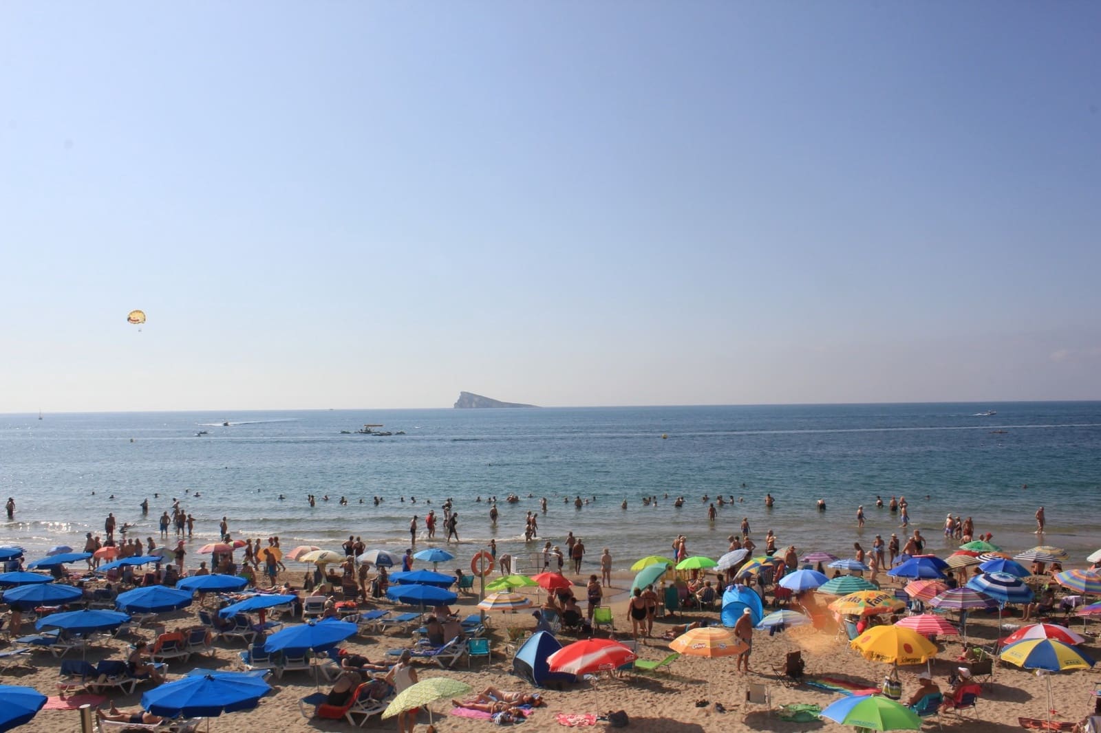 1 soveværelse Lejlighed til salg i Benidorm med swimmingpool - € 166.400 (Ref: 9942794)